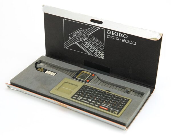Vintage Seiko Data-2000 Digital Wristwatch Computer Calculator - Image 2